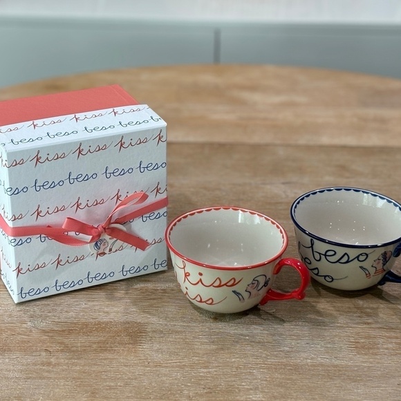 NWT Anthropologie Libby VanderPloeg Kisses Mugs, Set of 2 - Picture 1 of 10